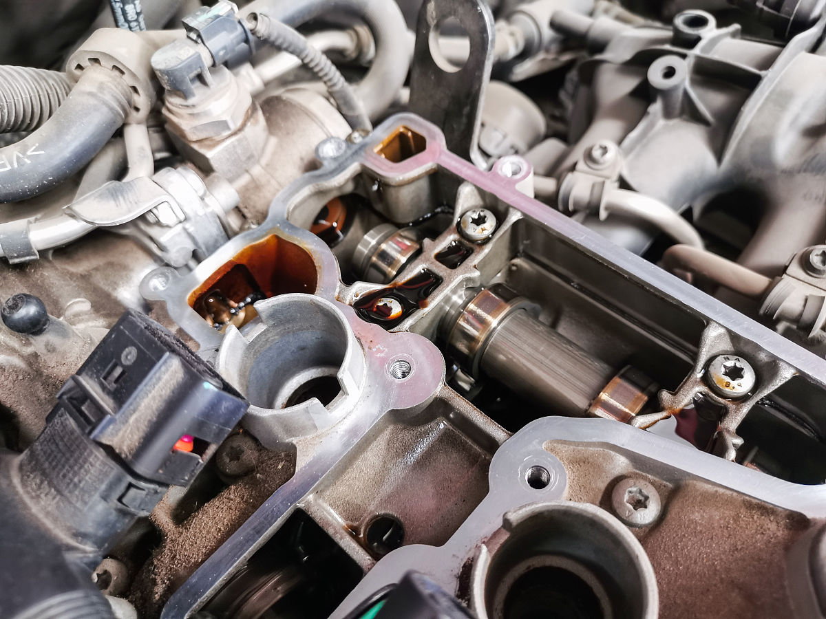 汽车缸冒密封：作用、材质及外观