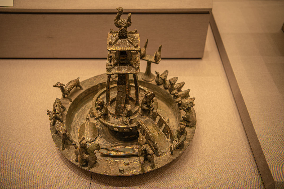 全世界各个国家古代放奇珍异宝的地方叫什么？