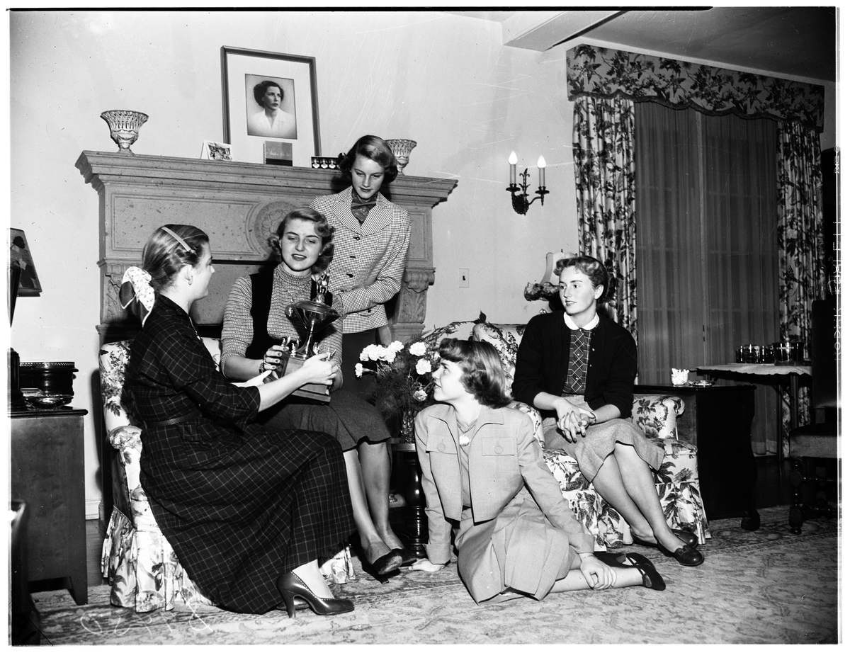 1200字关于有哪些听起来很扯却是真实发生过的历史事件？