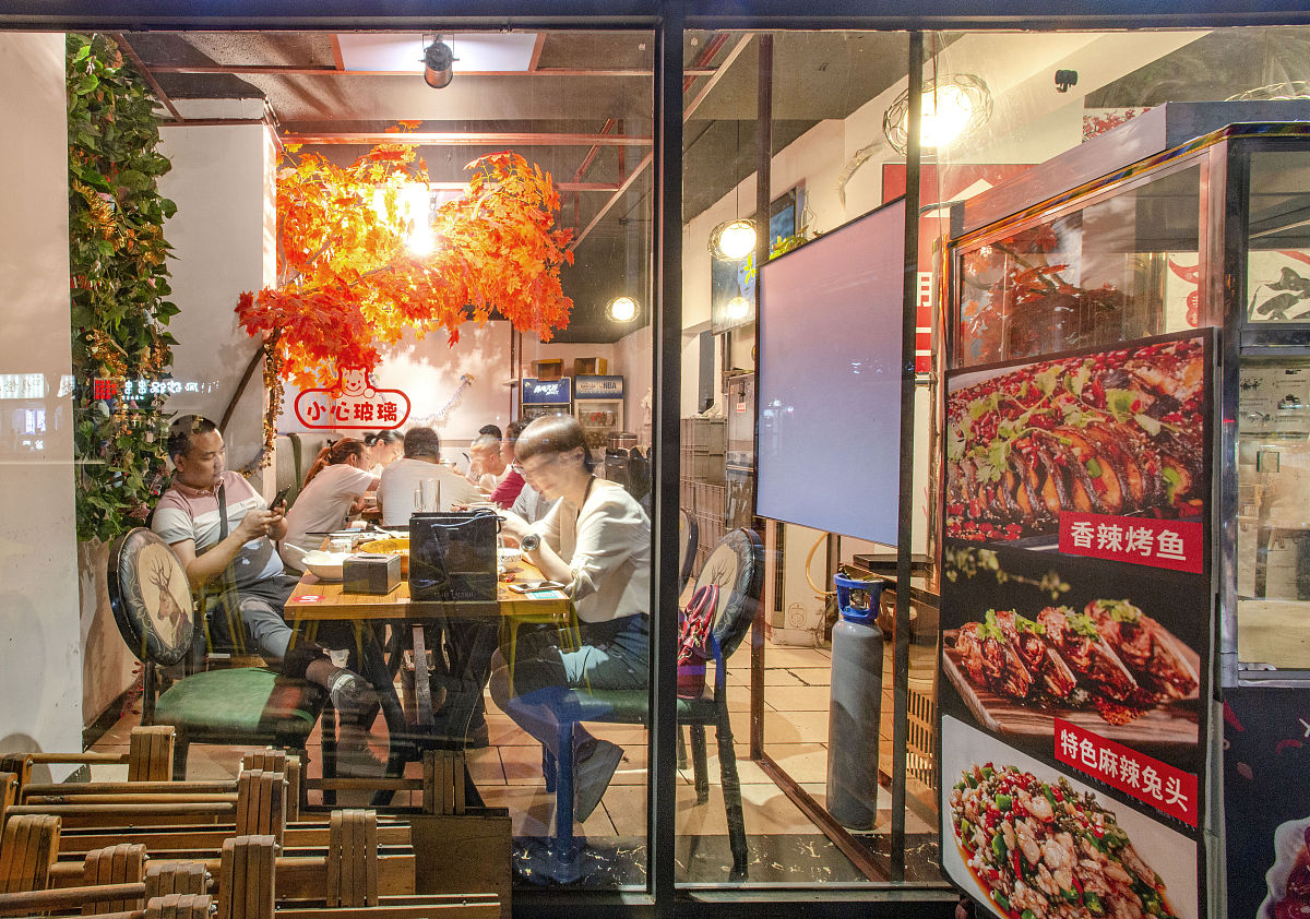 阿椒阿俏：精细化运营的冒菜品牌，都市白领的味蕾新宠