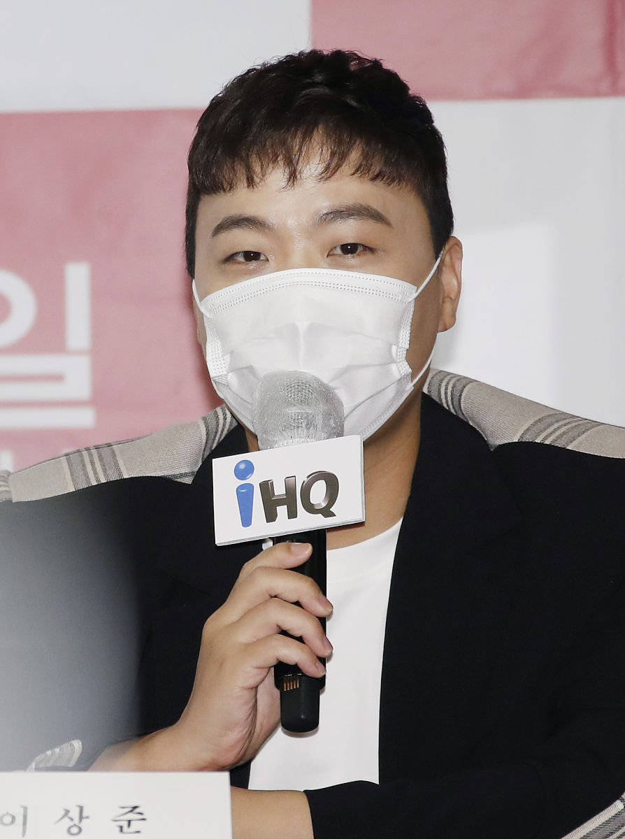 2021年6月28日,韩国首尔,ihq娱乐节目《leader's love》发布会.(=1)  