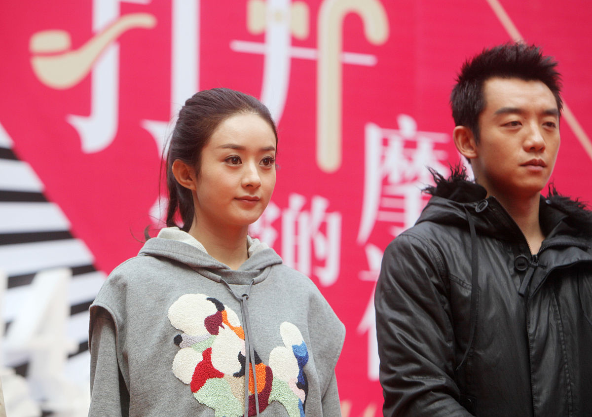实习单位：陕西建工第一建设集团有限公司实习项目：西安市公安局市级监管场所二标段项目实习内容：熟悉单位工程开工前和施工过程中的各项准备工作。从实习过程、学到的知识和本周实习体会三个方面撰写实习报告不少于2000字。