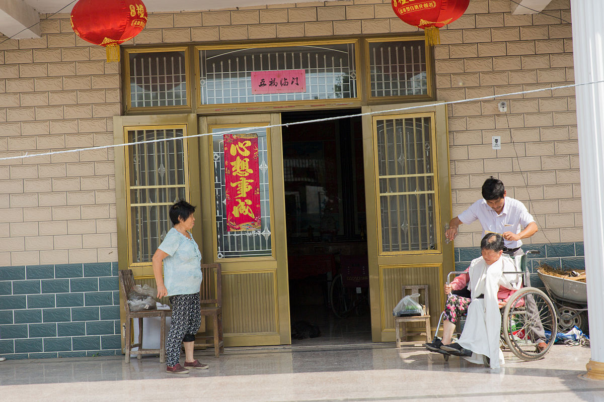 中国上门理发平台推荐：小红帽、哪里有理发等