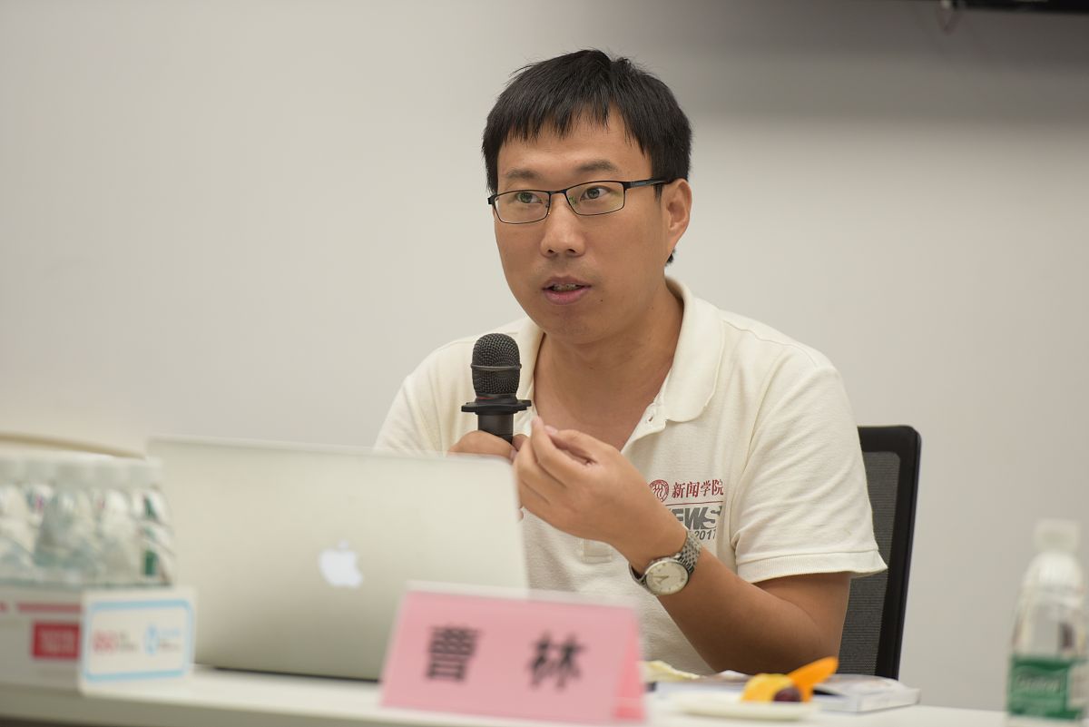 有请根据杨亚宁这个名字写一份自我介绍什么可以帮助提高思维能力？1 健康饮食：营养丰富、均衡的饮食有助于保持大脑功能。2 身体锻炼：运动可以促进血液循环提高氧气供应有益于增强记忆力和注意力。3 学习新技能：学习新技能可以激发大脑的神经元反复练习可以建立新的神经通路提高思维能力。4 阅读和写作：阅读和写作可以加强语言表达能力提高信息处理能力和逻辑思考能力。5 挑战自我：挑战自我可以培养自信心和决策能力