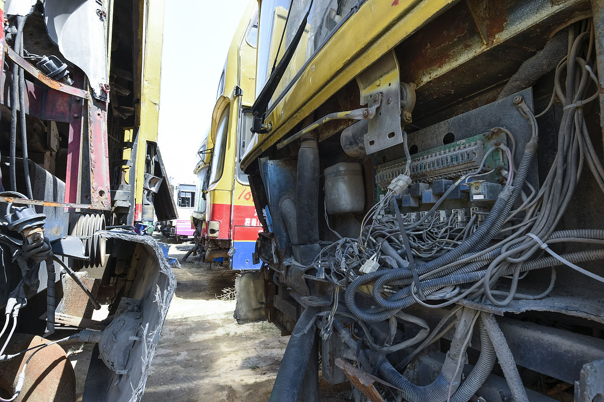 成都车辆段：废旧配件巧妙搭配，焕发新生命