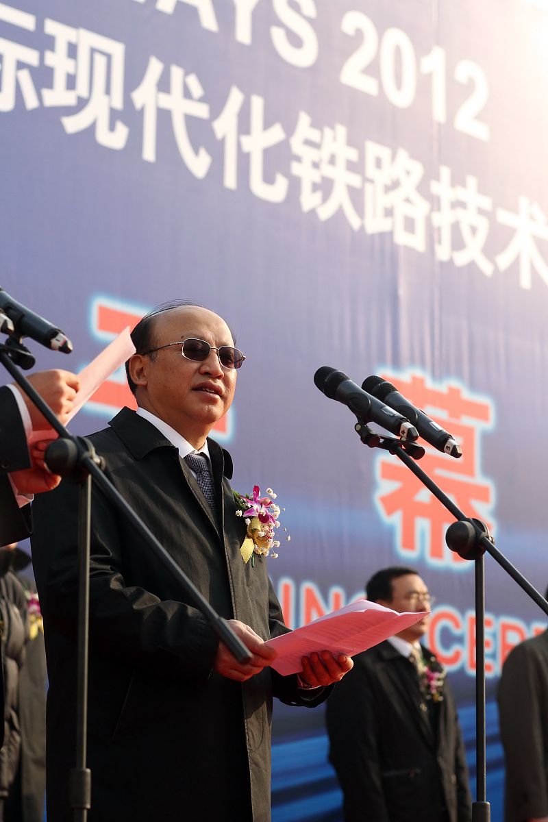 从经济政治文化三方面写一篇如何正确理解中国式现代化的高考作文不少于800字