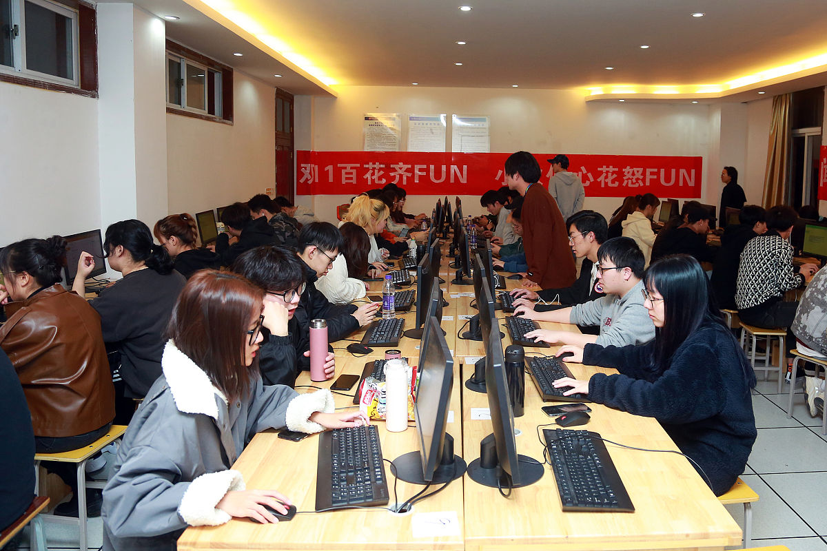 作为跨境电商2班班主任发挥了的作用