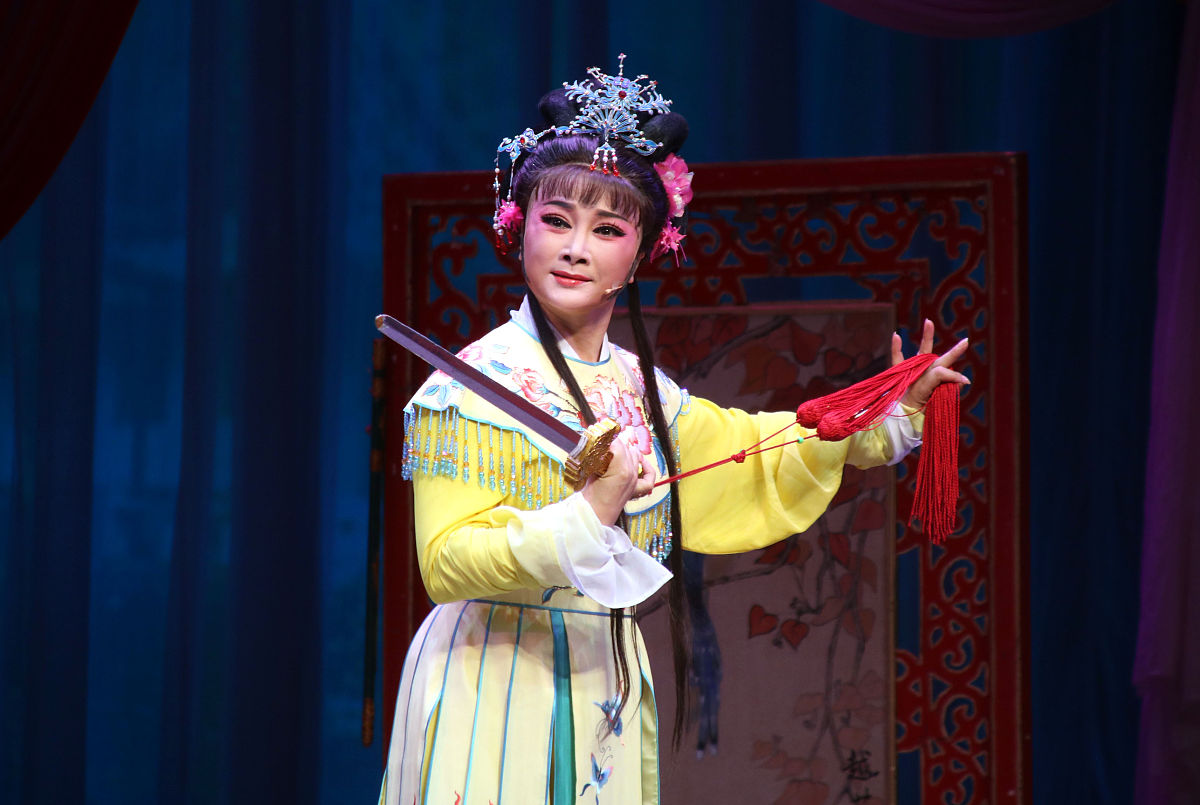 2019年9月26日晚,绍兴小百花越剧团在江苏苏州人民大会堂上演越剧经典