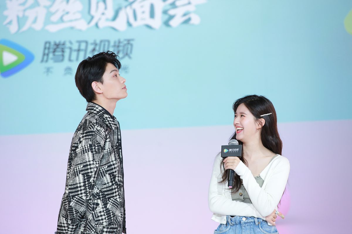 肖镔洋的爱情故事：浪漫邂逅，甜蜜爱情