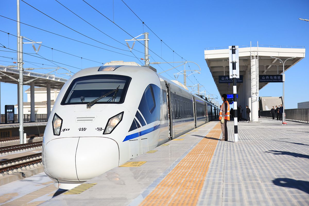 昆明高铁中专学校推荐：选择你未来的职业之路