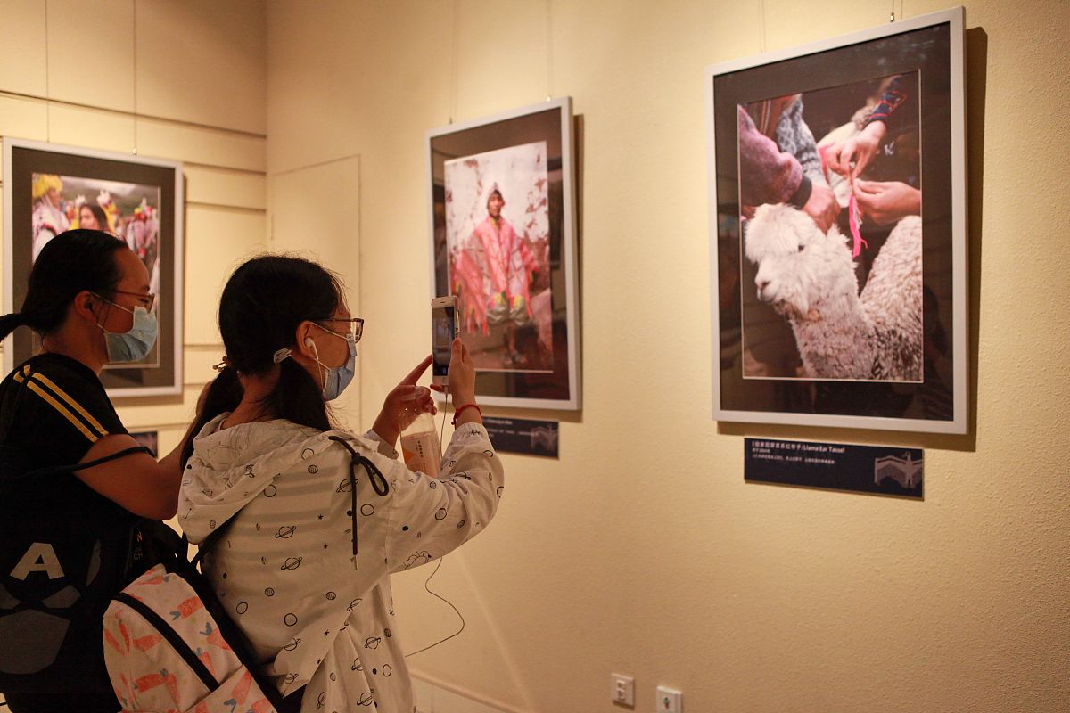 在excel中用vba将sheet2最后200行数据复制到sheet1第100行之后