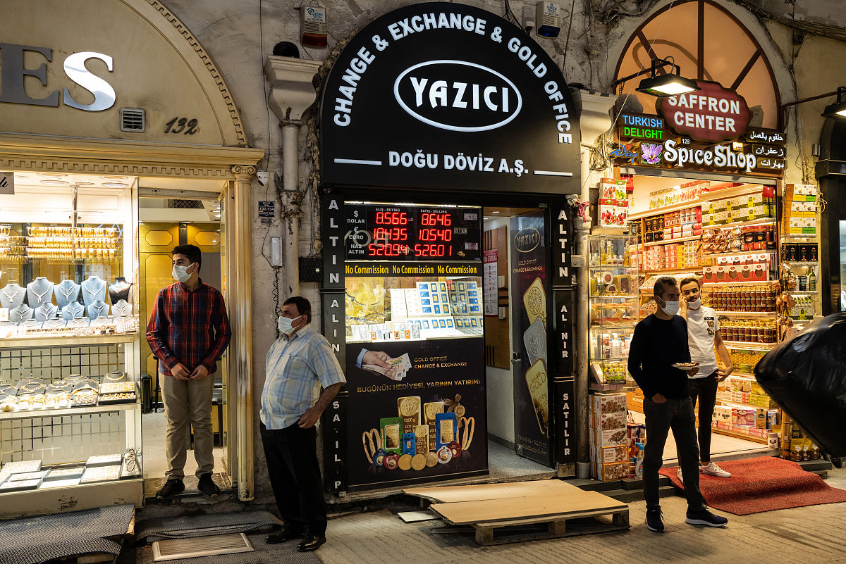 液体和气体比较液体的压缩性和膨胀性均 气体的压缩性和膨胀性。A弱于；B强于；C等于；D不能确定。