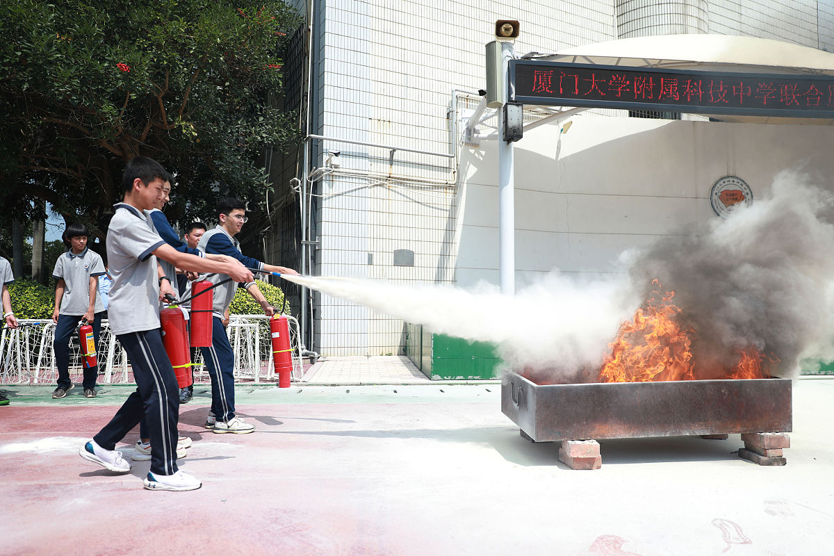 阳江市公共场所安全隐患突出，监管力度不足，亟需加强安全管理