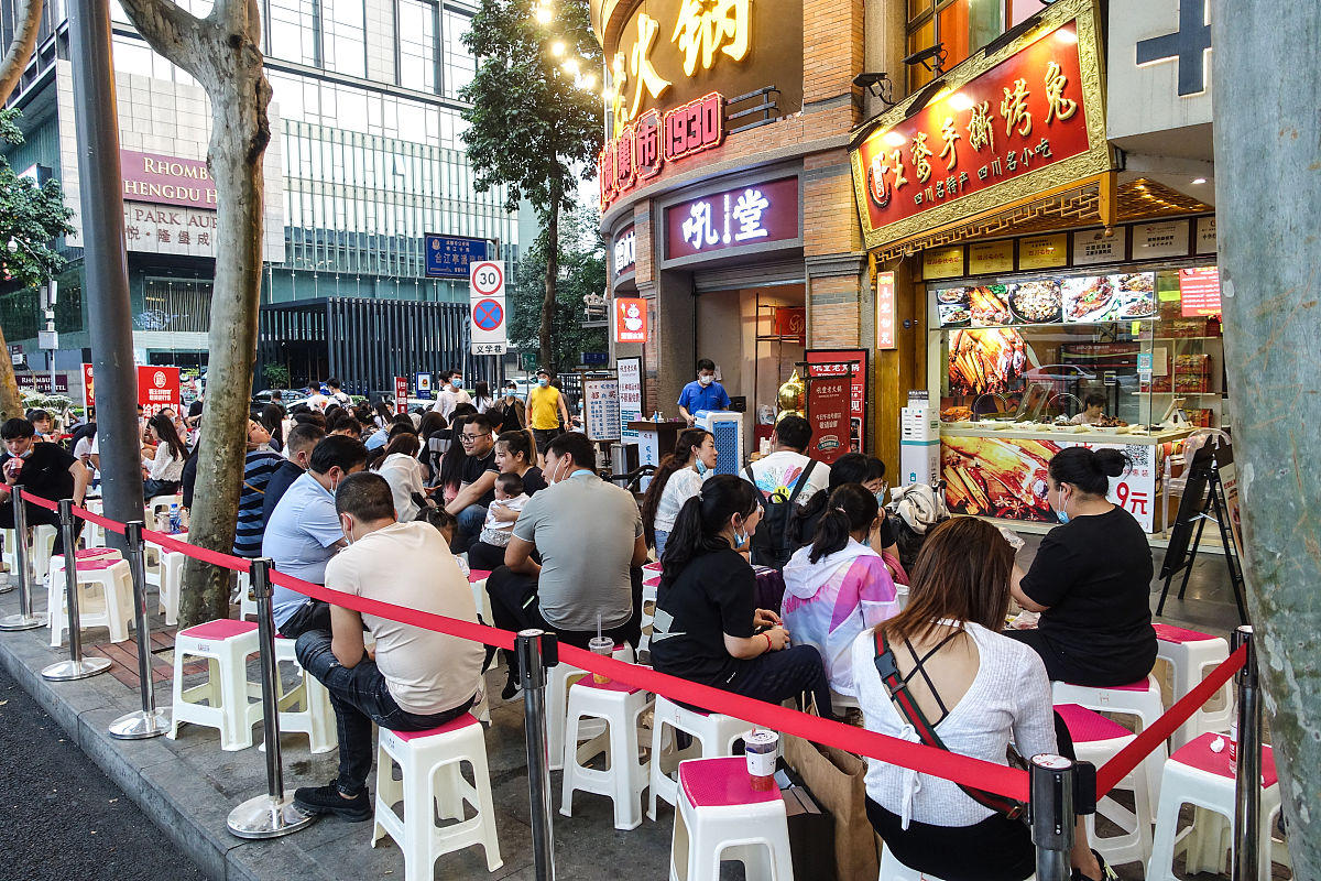 重庆市人流量大又小的店铺怎么找？