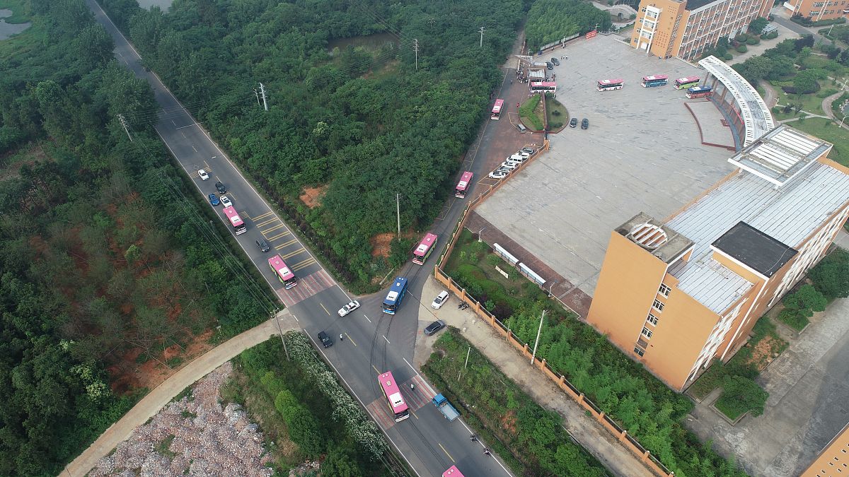 酉阳县城区交通组织优化提升项目一期监理项目公开比价结果公示表项目法人酉阳县酉州实业集团有限公司联系人及电话石老师75688811项目名称酉阳县城区交通组织优化提升项目一期监理预算金额371360元中选金额165875元建设地点酉阳县县城内工期从监理合同签订之日起至缺陷责任期满止其中：计划施工工期：150日历天缺陷责任期：24个月中选承包商包括社会信用代码金额第一中标候选人：晟华建设咨询有限公司社会