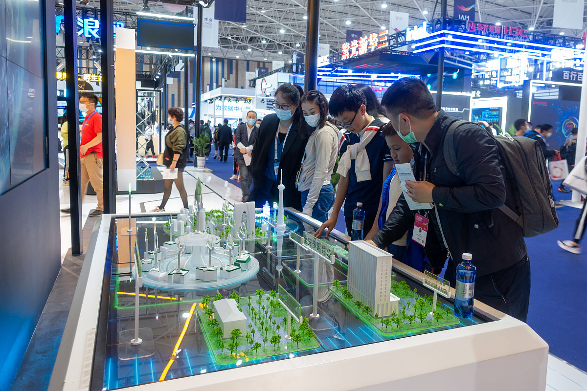 贵阳英才学校2022年大数据网络技术专业招生简章