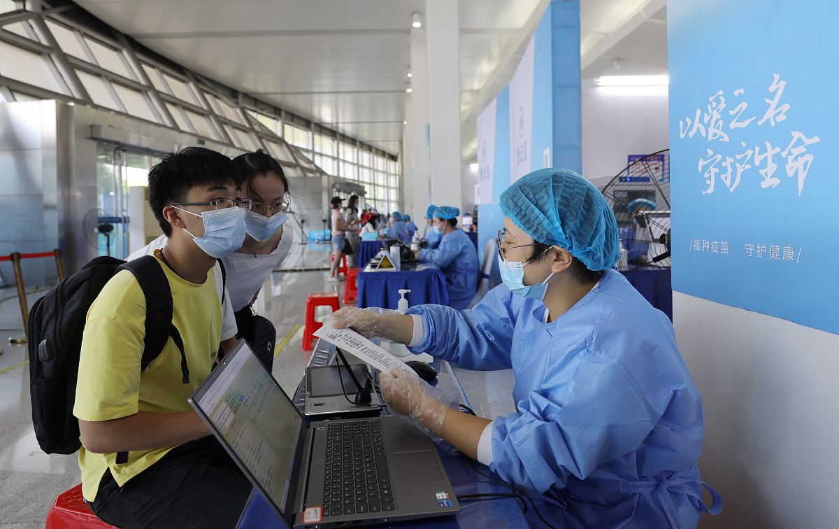 武汉卫校就业前景分析：机会与挑战并存