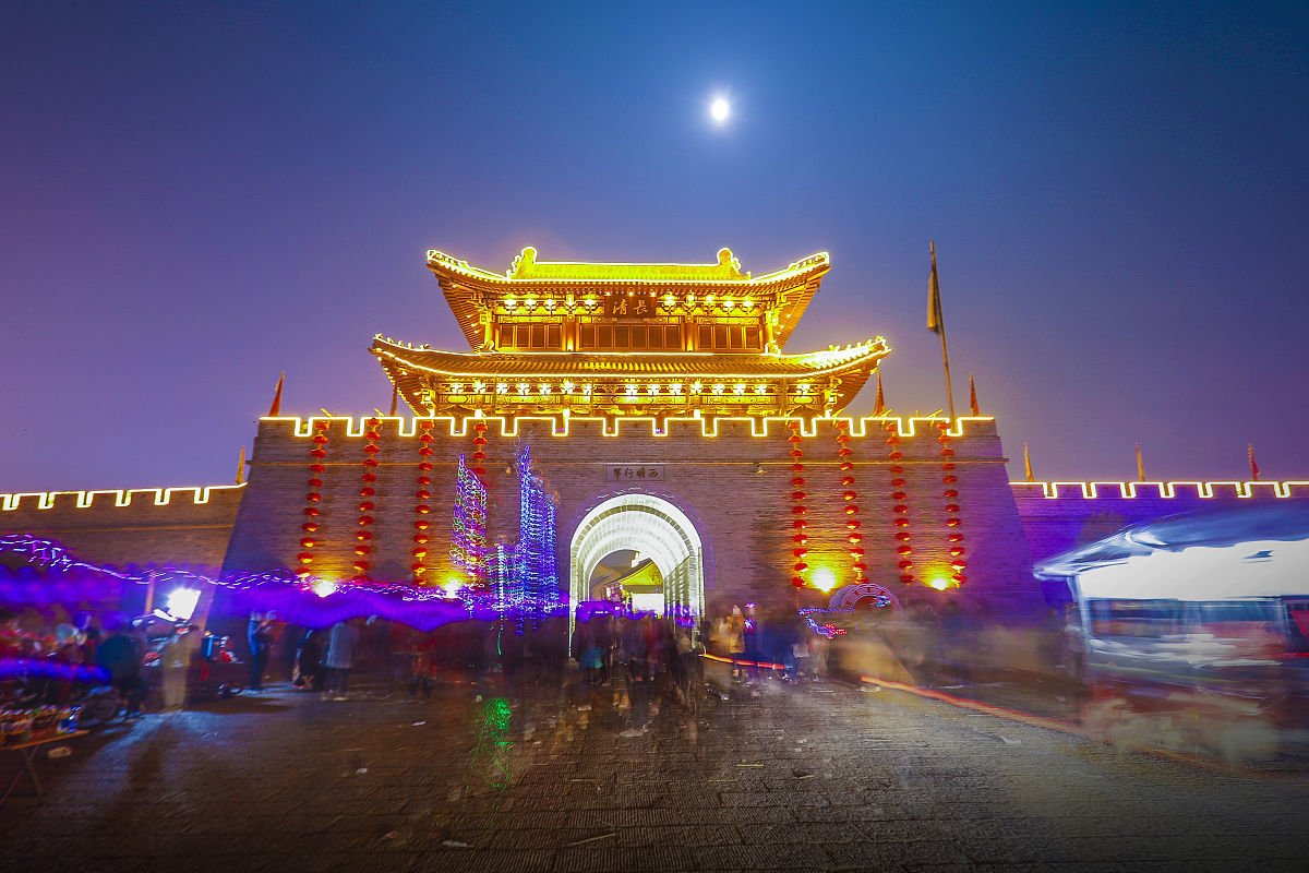 鹤壁工业中专招生简介：培养高素质技术人才的摇篮