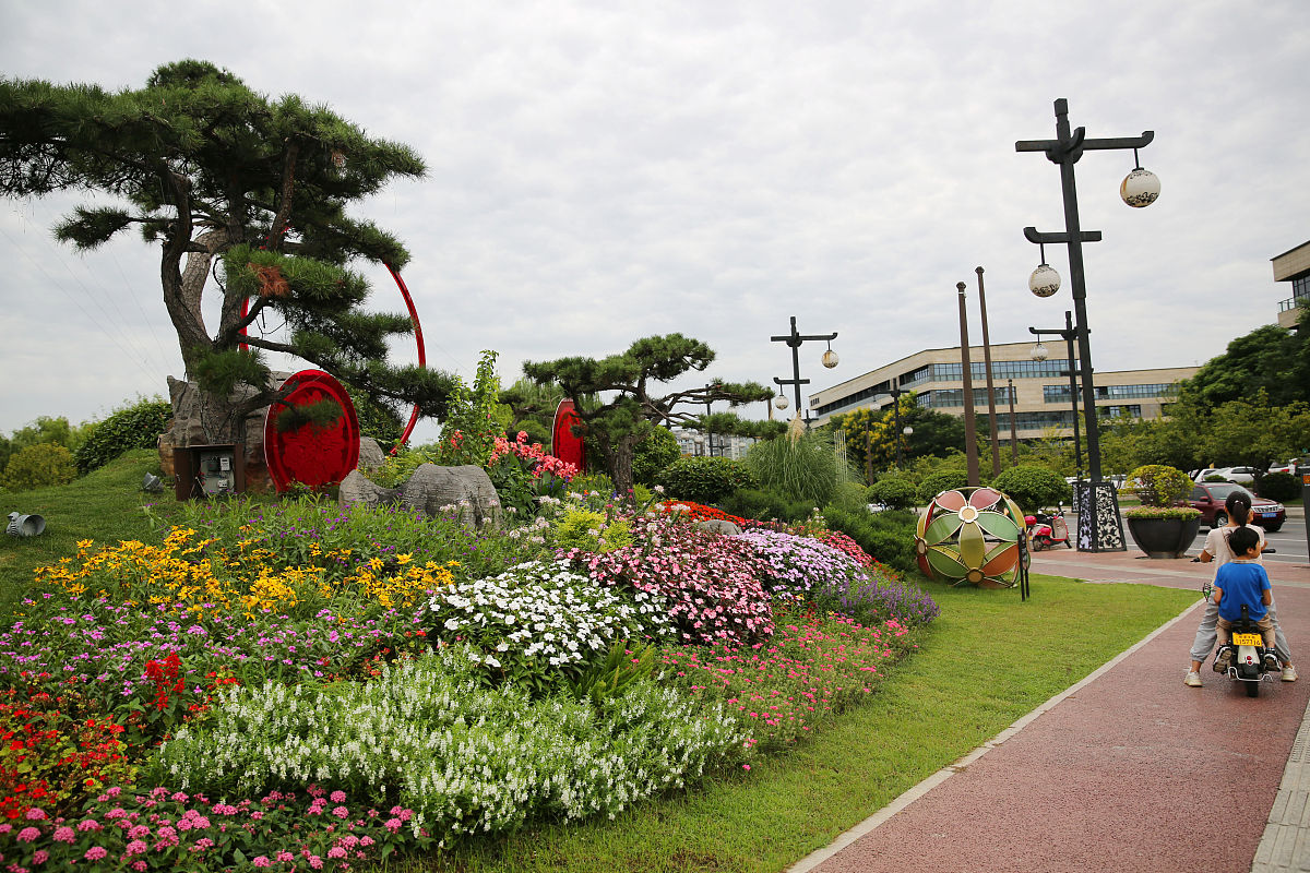 城市风景街道：美化环境、繁荣经济、传承文化