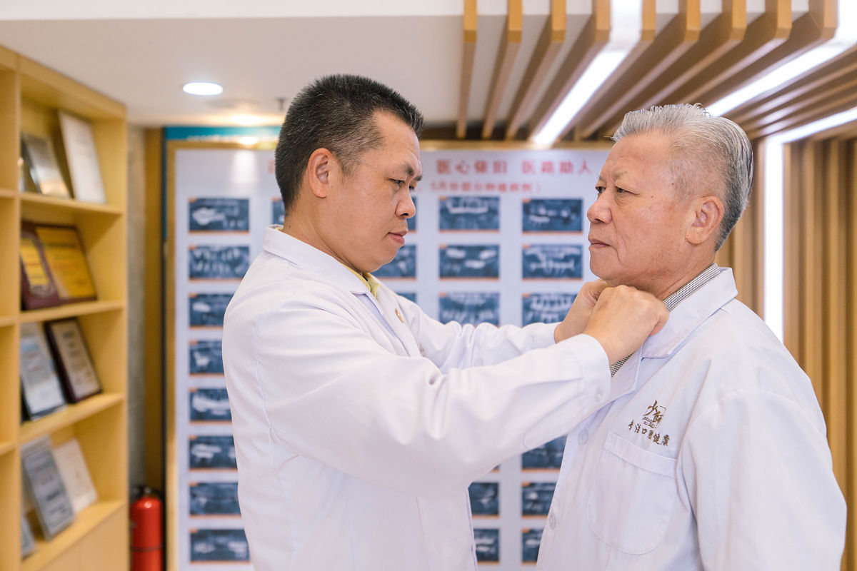 李仕通院士：医学泰斗，艾滋病治疗先驱