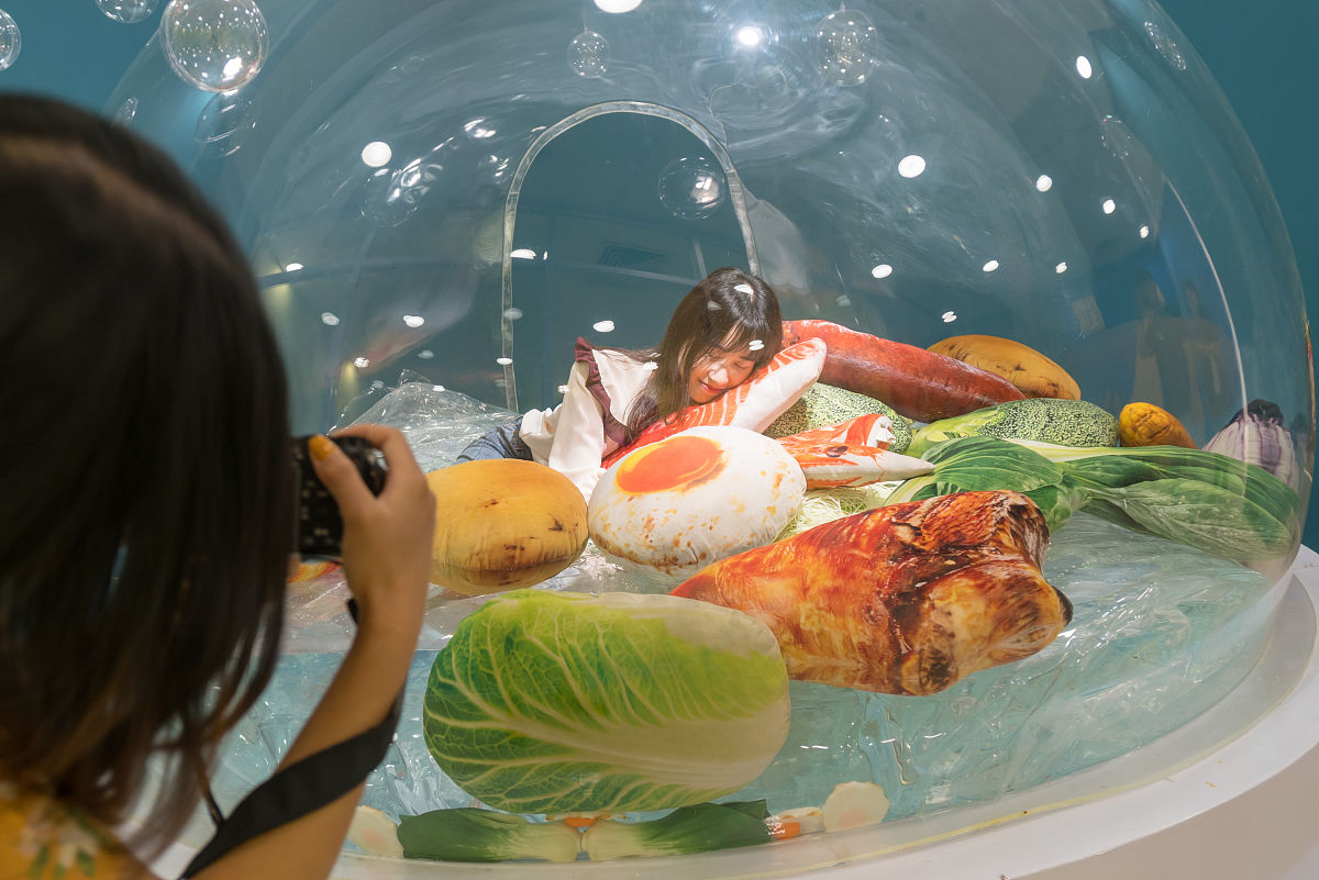 2019年5月31日,上海,"孤独的泡面"展2.0版本31日起登陆南京东路永安百