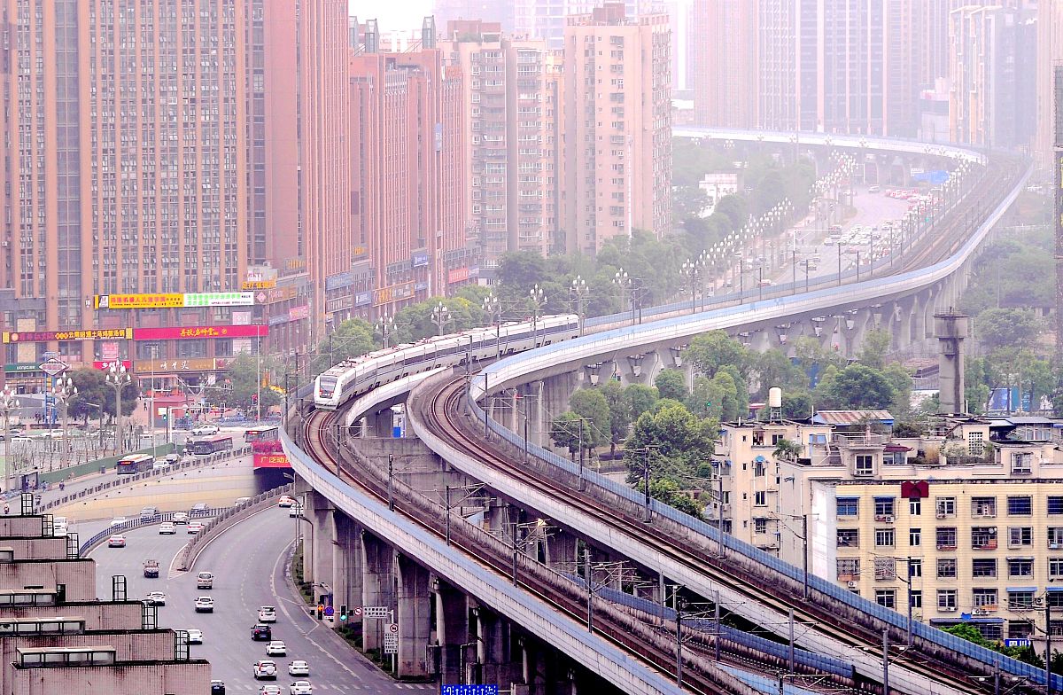 成都铁路专业学校铁路专业前景怎么样？就业、发展趋势、学校质量全解析