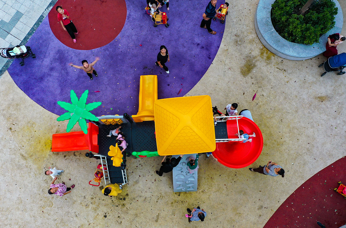 人类移动游乐场：创意无限的沙盒游戏，打造你的梦幻乐园！