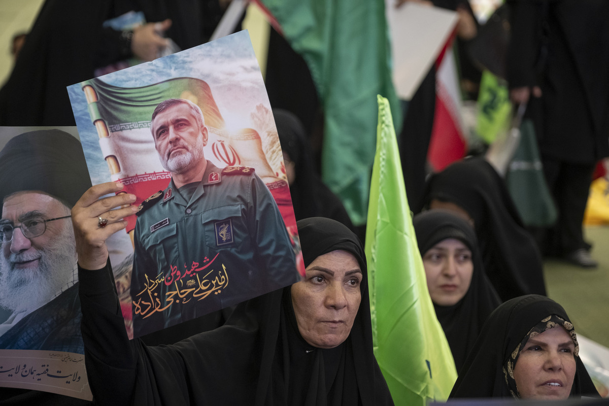 在伊核问题中美国记者对其他五个国家有何问题？