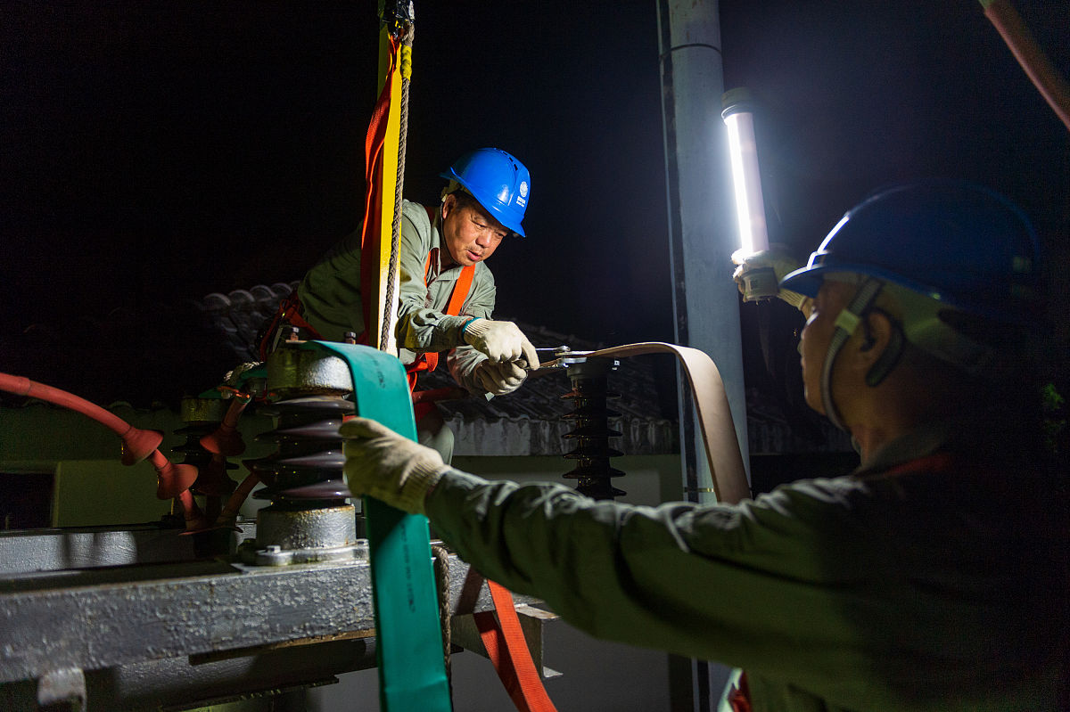 列举一个10年电工职业访谈