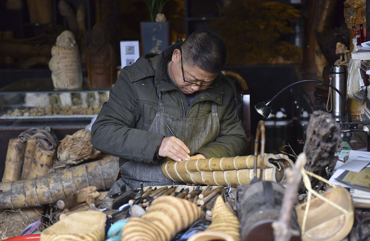 桐乡是县还是镇？ 隶属于哪里？