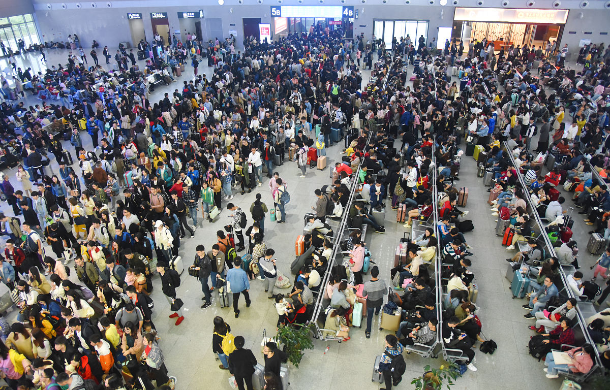 2019重庆高铁学校录取分数线：文科本科550分，理科本科580分