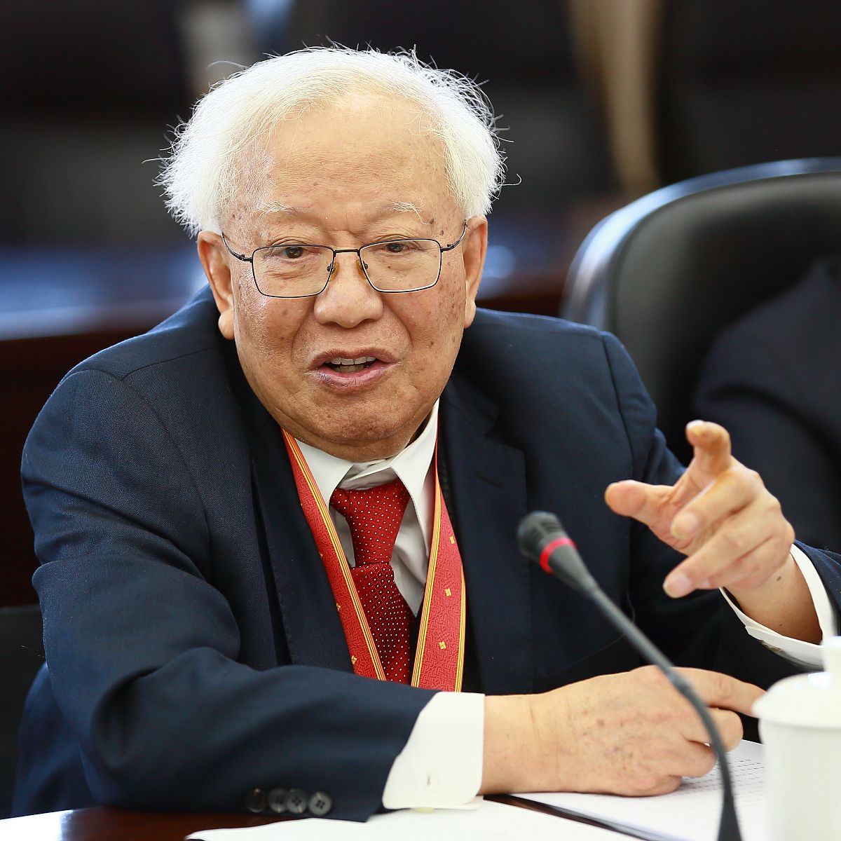 中国著名政治学家：研究领域、学术成就与影响力