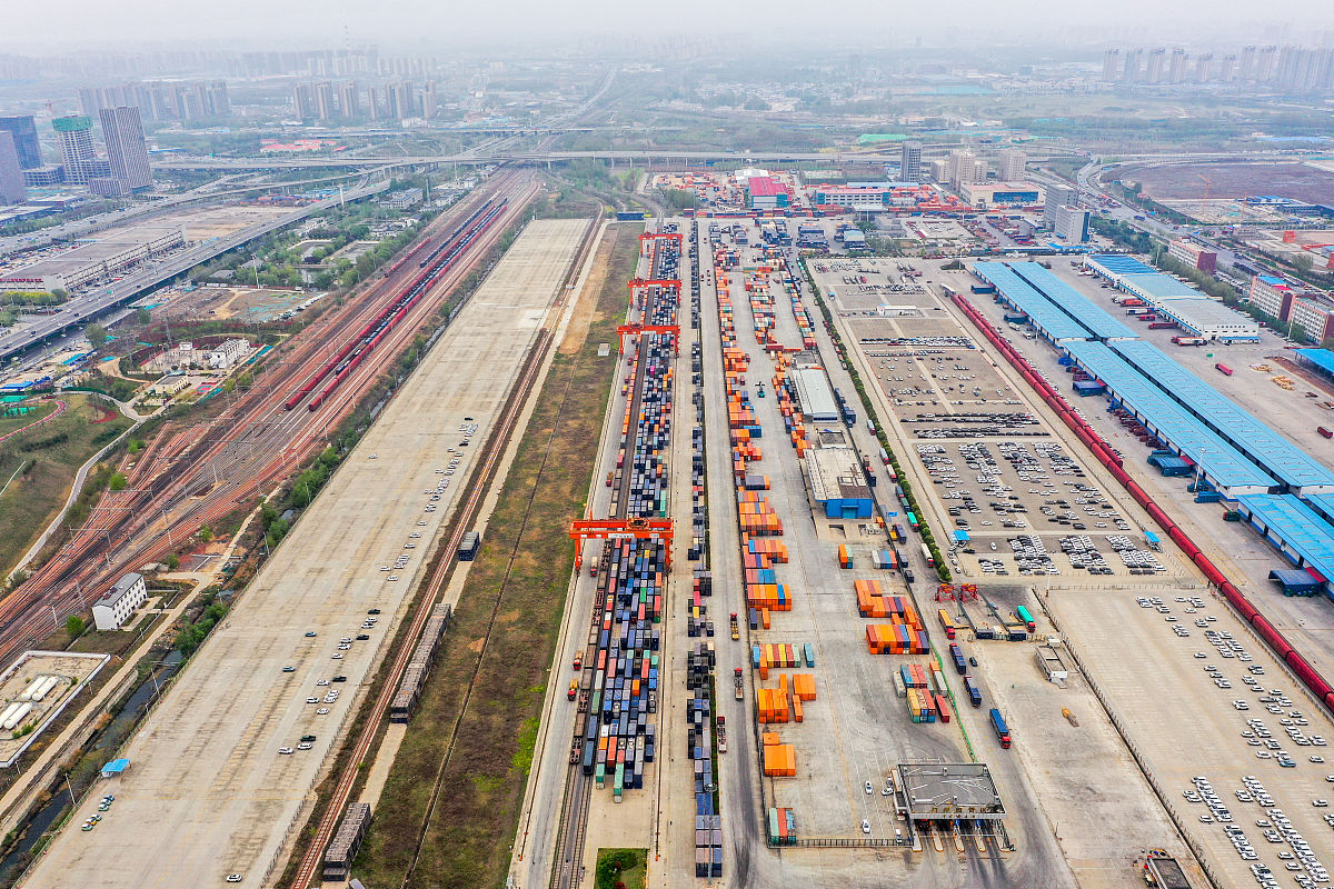 2021年成都市郫县铁路机电工程学校招生要求 - 报考条件和专业介绍