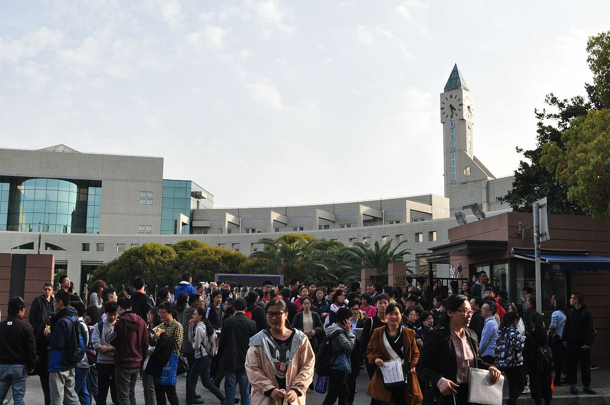 延安读中专学校多少钱好不好