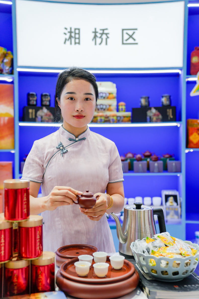 云南主播挑战喝茶？带你揭秘普洱茶的独特魅力！