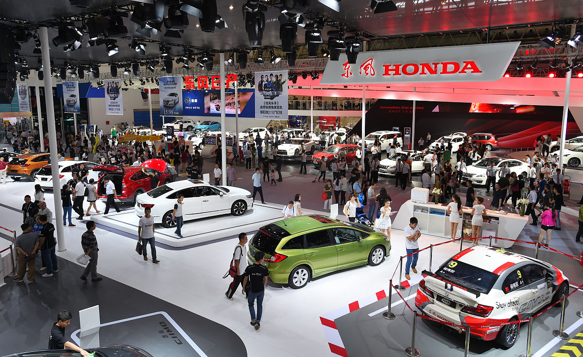 车展展台的布局和设计如何突出企业参展目标 1300字