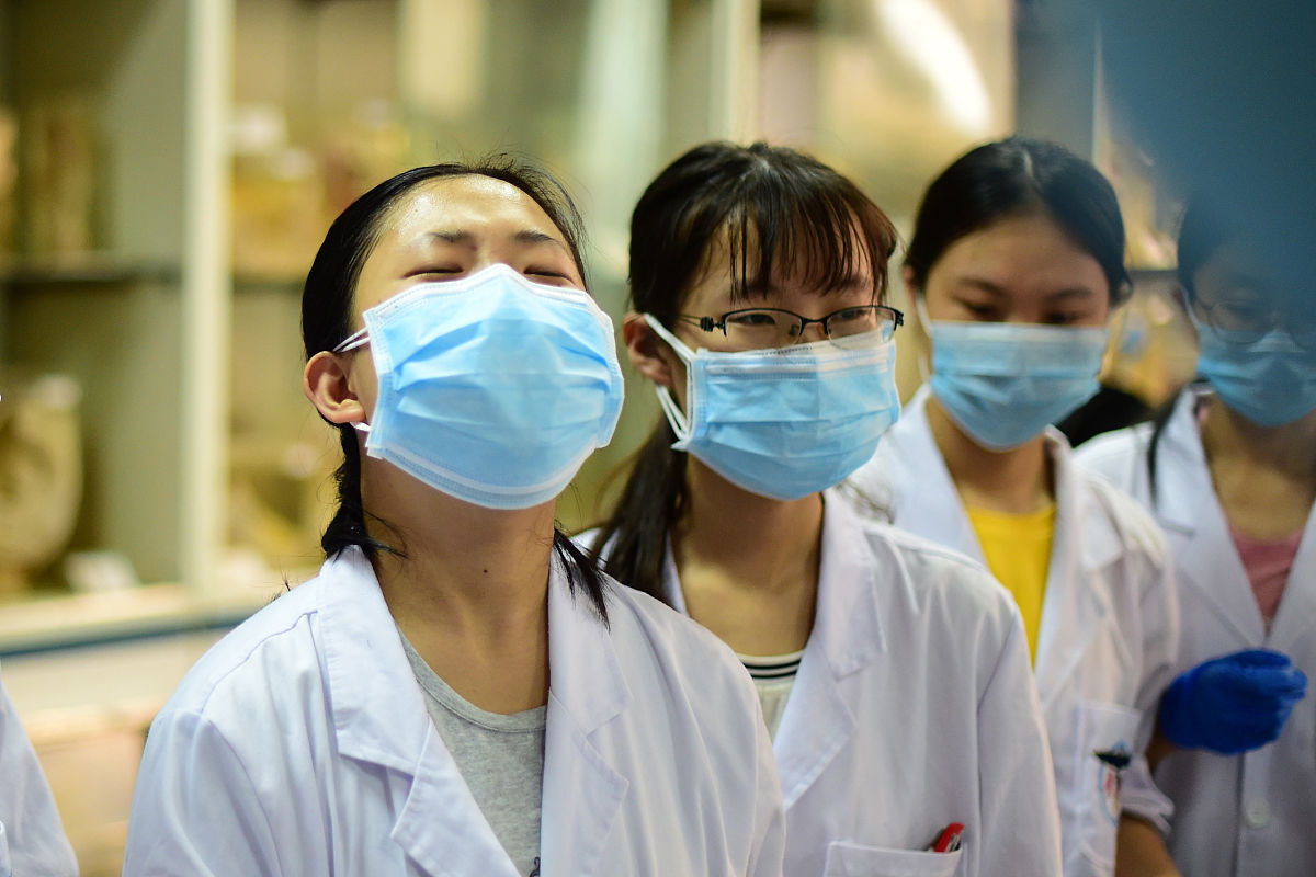 异世重生：逆天系统助我登峰造极