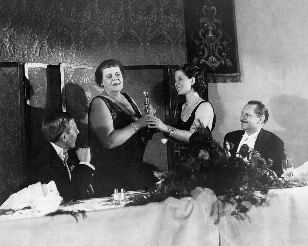 国内翻译软件哪个好用帮我用200字详细描述