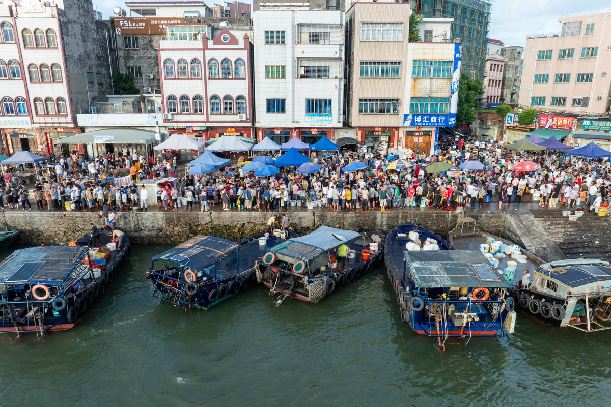 茂名人长相特点及文化特色 - 阳光明媚，热情好客