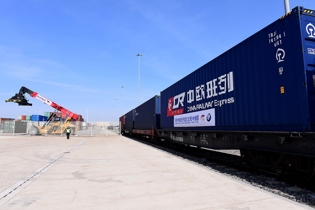 运用数据分别对渝新欧班列存在的进口和出口货源供应不足问题进行具体分析