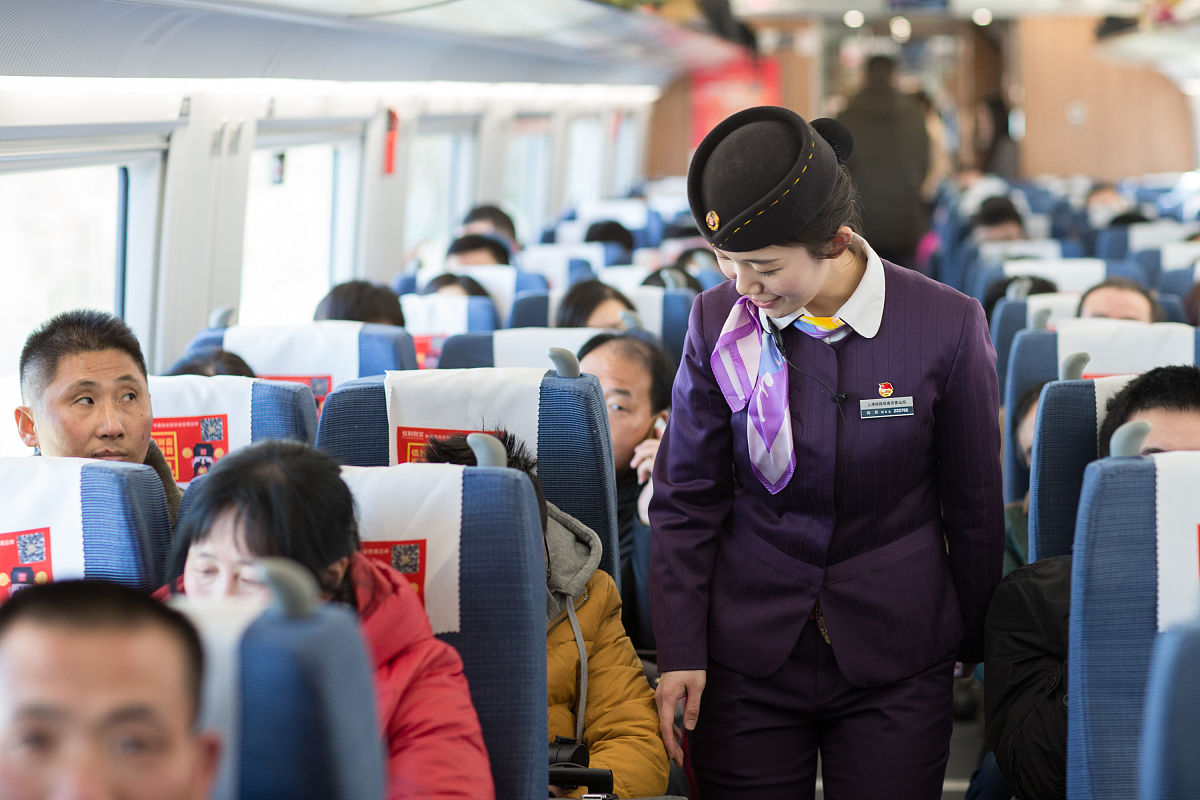 读高铁乘务专业眼睛近视能够吗