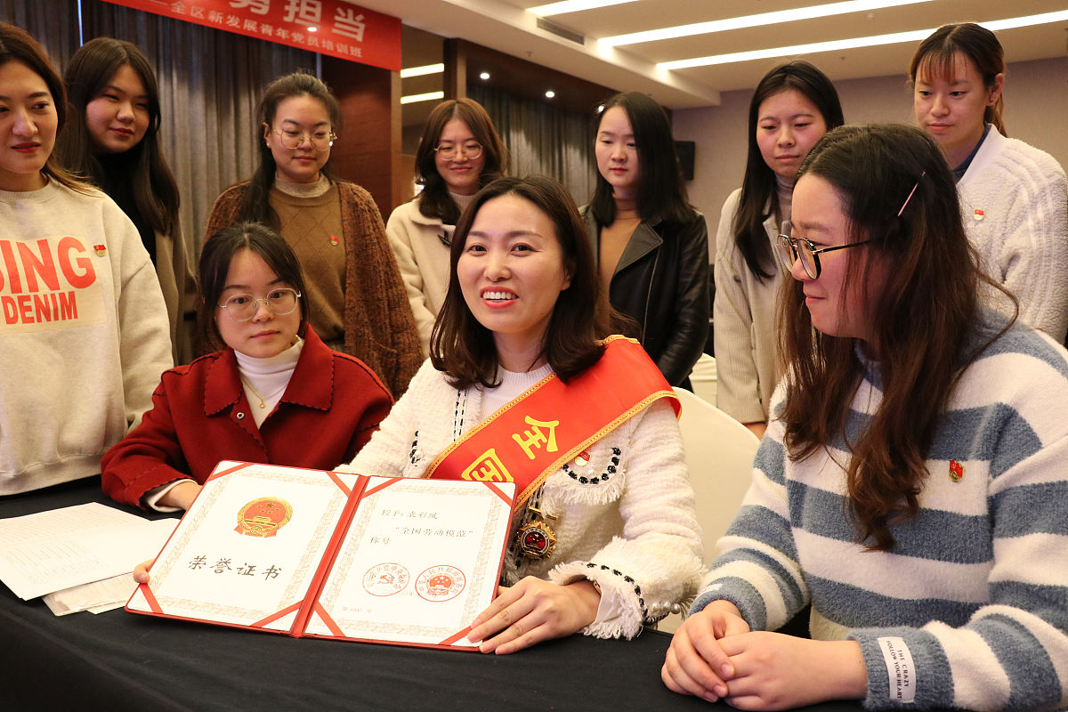 成都卫校助学奖学政策：助力学子圆梦医疗卫生事业