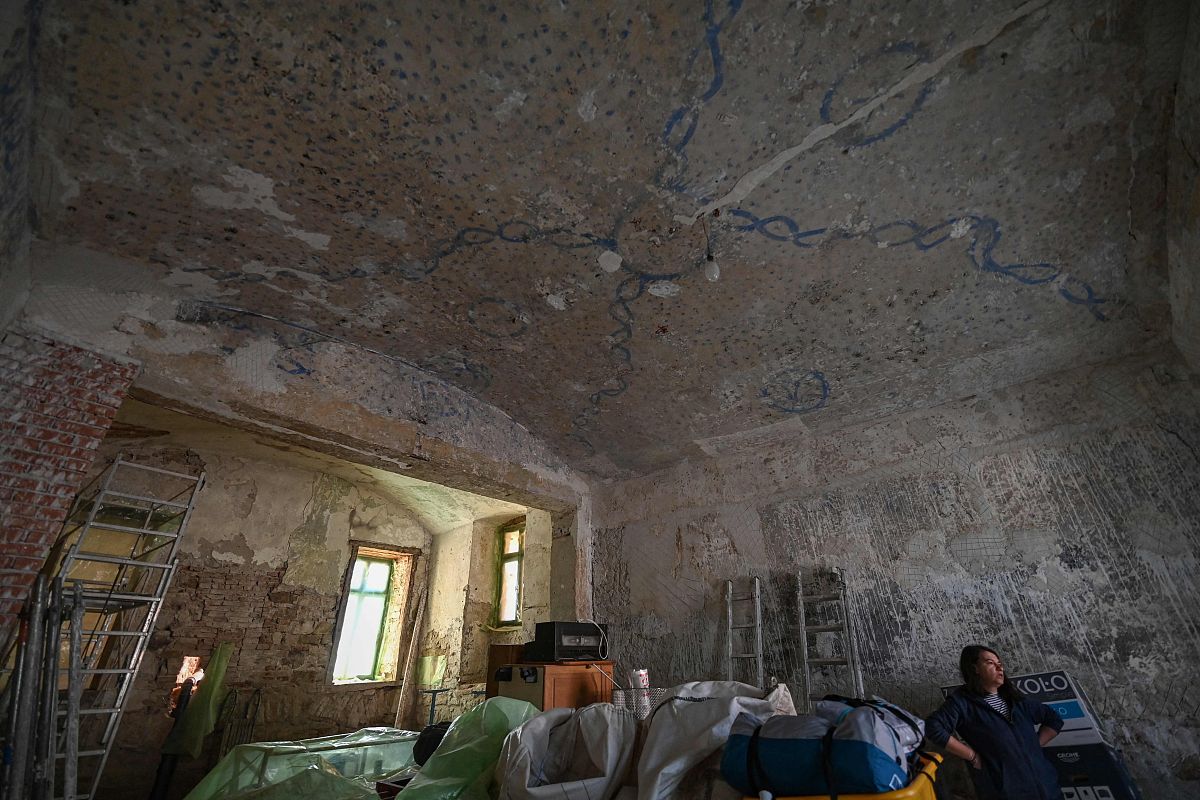 如何进行破损老照片修复