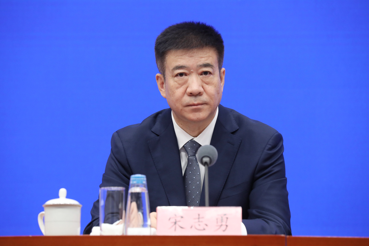 最新中国新闻：新冠疫苗接种进展、卫星发射、疫情防控、经济数据等