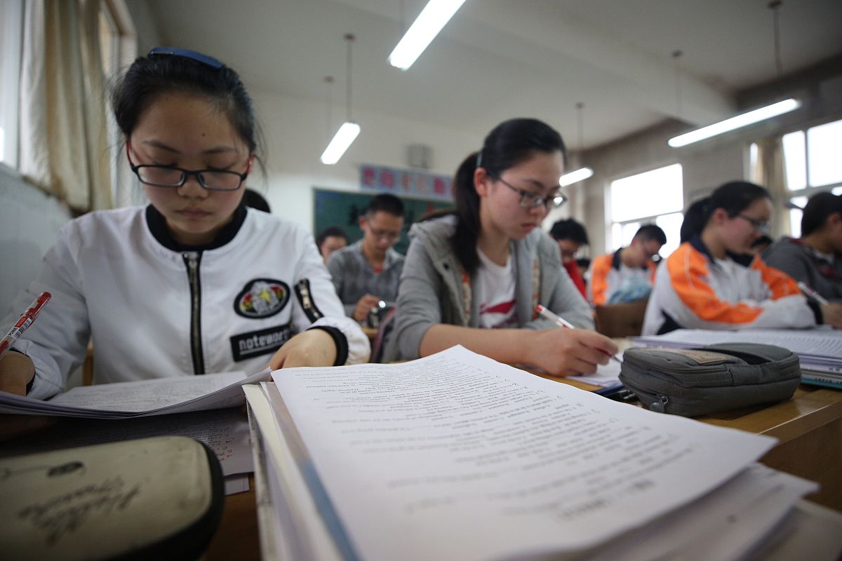 初中毕业可以就读航空学校吗