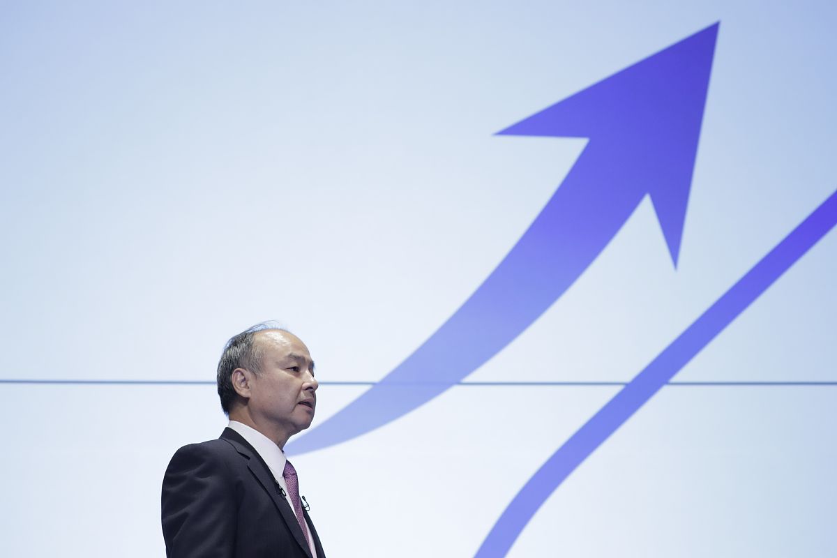 当地时间2019年11月6日,日本东京,软银集团ceo孙正义公布第二季度财报