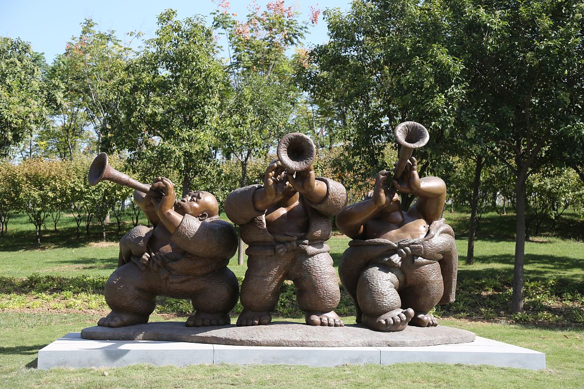 人与自然的和谐共处：关于人的自然化和自然的人化