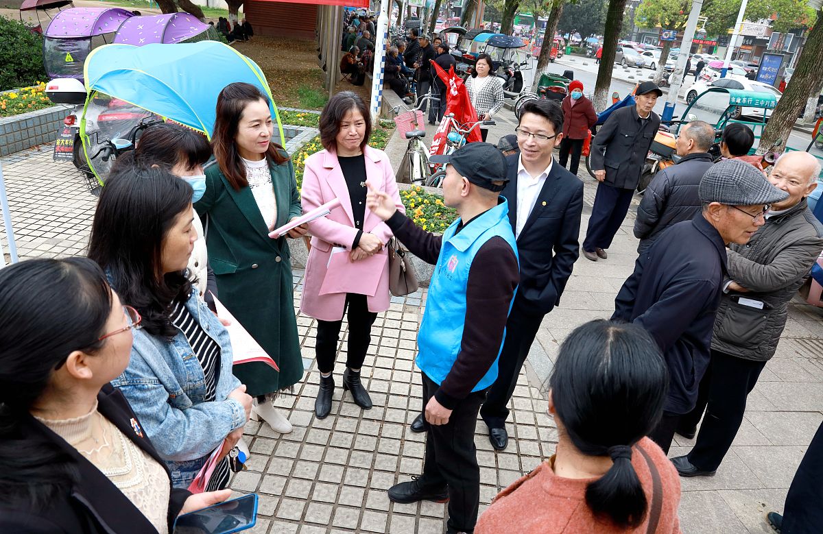 从港台的影视作品,有哪些社会工作者的身影?请列举几个