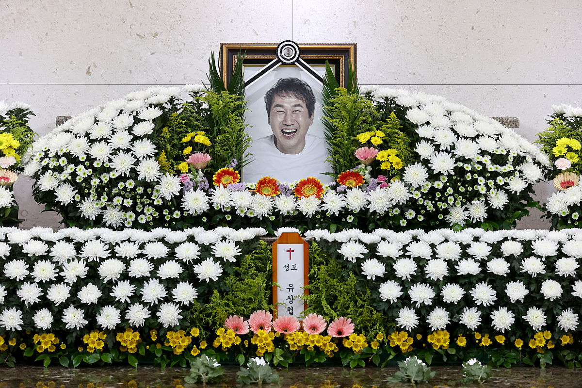 2021年6月8日,韩国首尔,韩国足球名宿柳相铁因癌症去世,追悼会举行昔