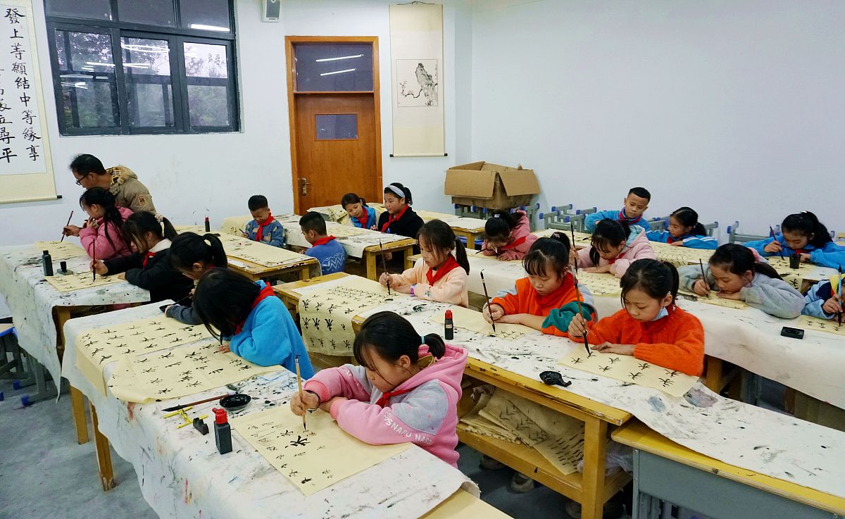 2021年11月29日,贵州省黔东南苗族侗族自治州从江县城关第三小学的学
